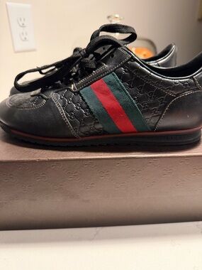 Women’s Gucci Sneakers